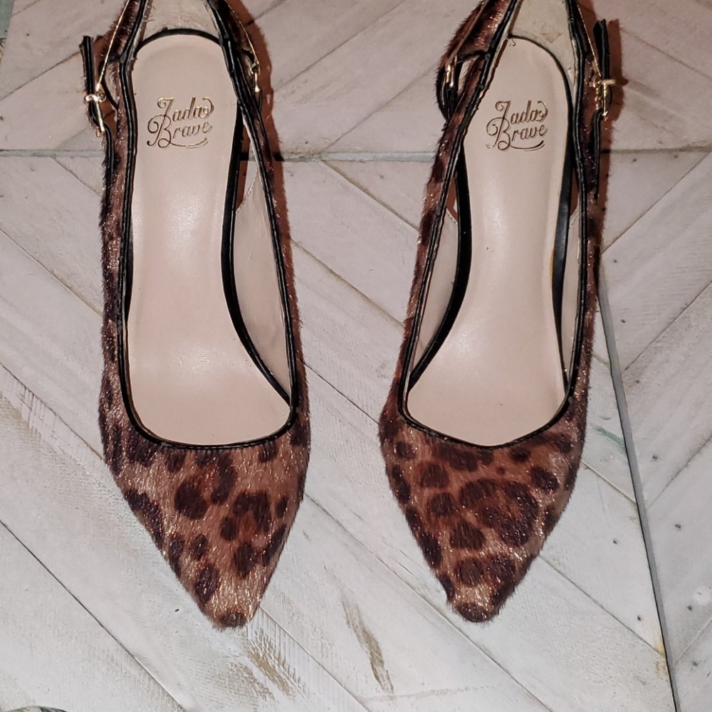 Jada Brave Size 8.5  Tan, Brown, Leopard